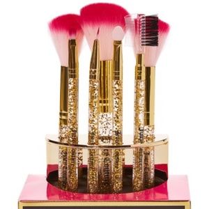 Juicy Couture 7 Piece Cosmetic Brush Set Stand Inc
